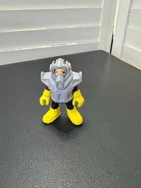 Fisher-Price Imaginext Sky Racer Pilot Rescue Hero Action Figure